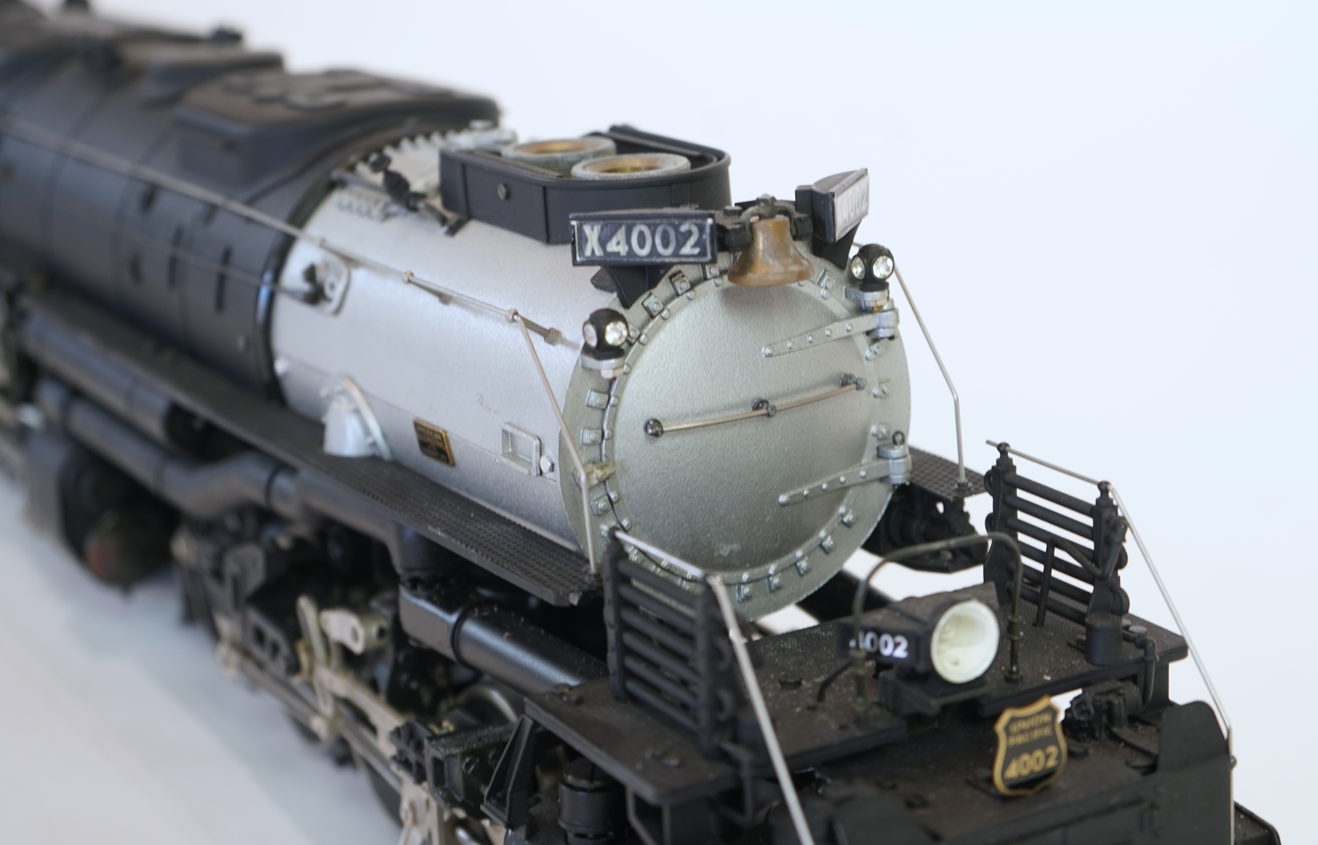 A Gauge One Aster Hobbies Union Pacific Big Boy, 4-8-8-4 tender locomotive, 4002, the electric version, together with plywood flight case bearing the original Aster labels for the live steam version.